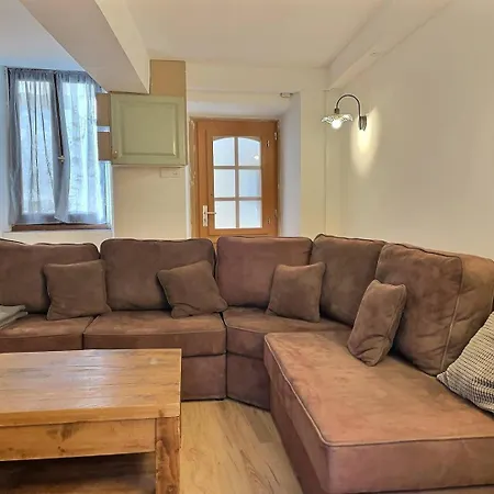 4000 Cepes Apartmán *